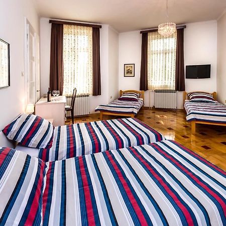 Vila Regina Rooms 카를로바츠 외부 사진