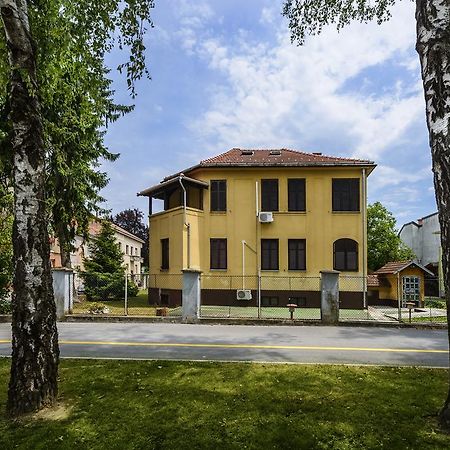 Vila Regina Rooms 카를로바츠 외부 사진
