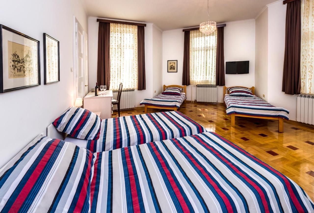 Vila Regina Rooms 카를로바츠 외부 사진