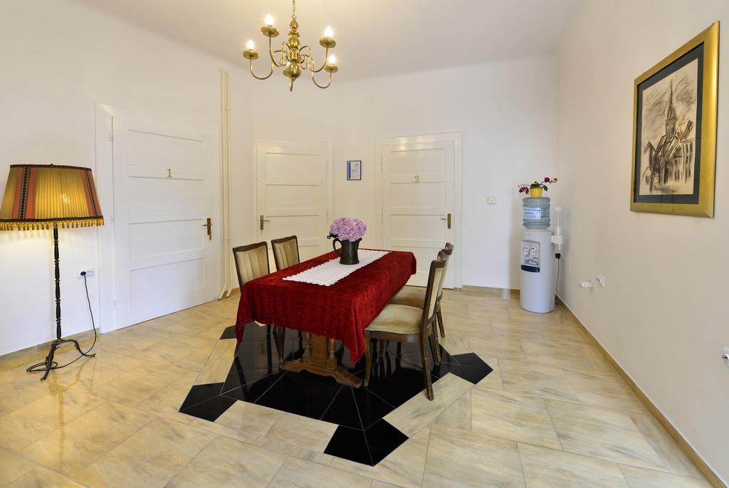 Vila Regina Rooms 카를로바츠 외부 사진