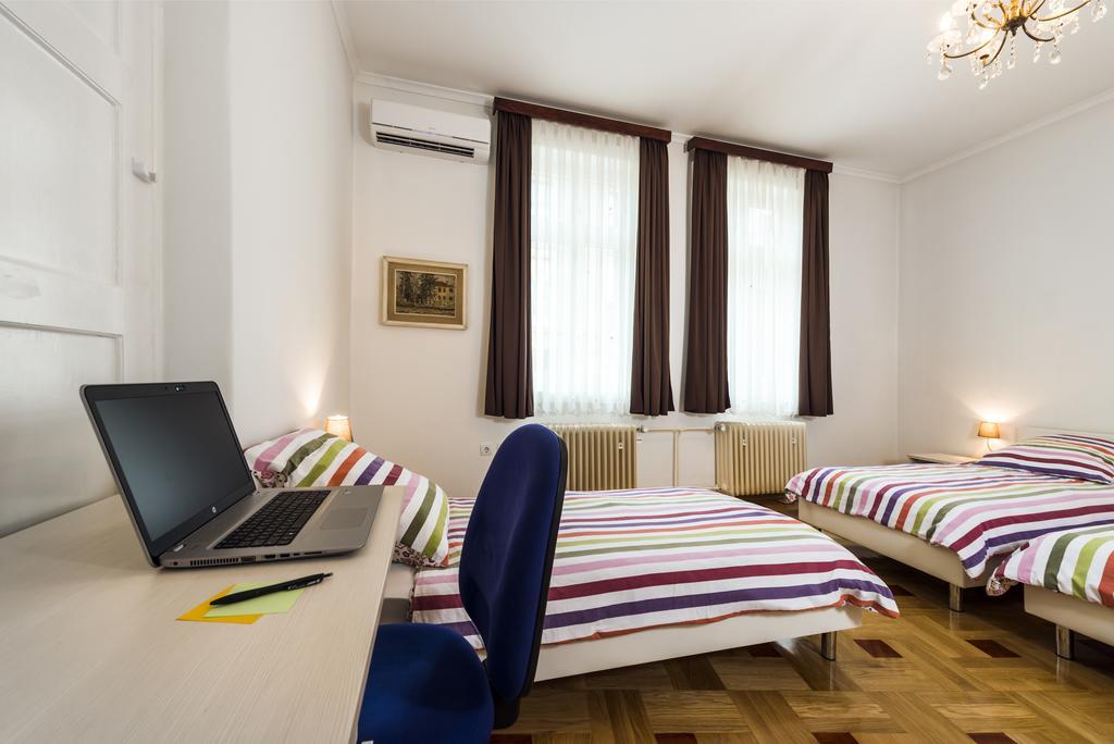 Vila Regina Rooms 카를로바츠 외부 사진