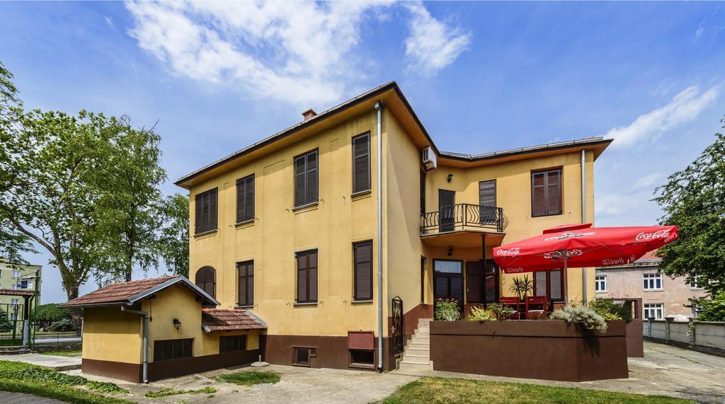 Vila Regina Rooms 카를로바츠 외부 사진