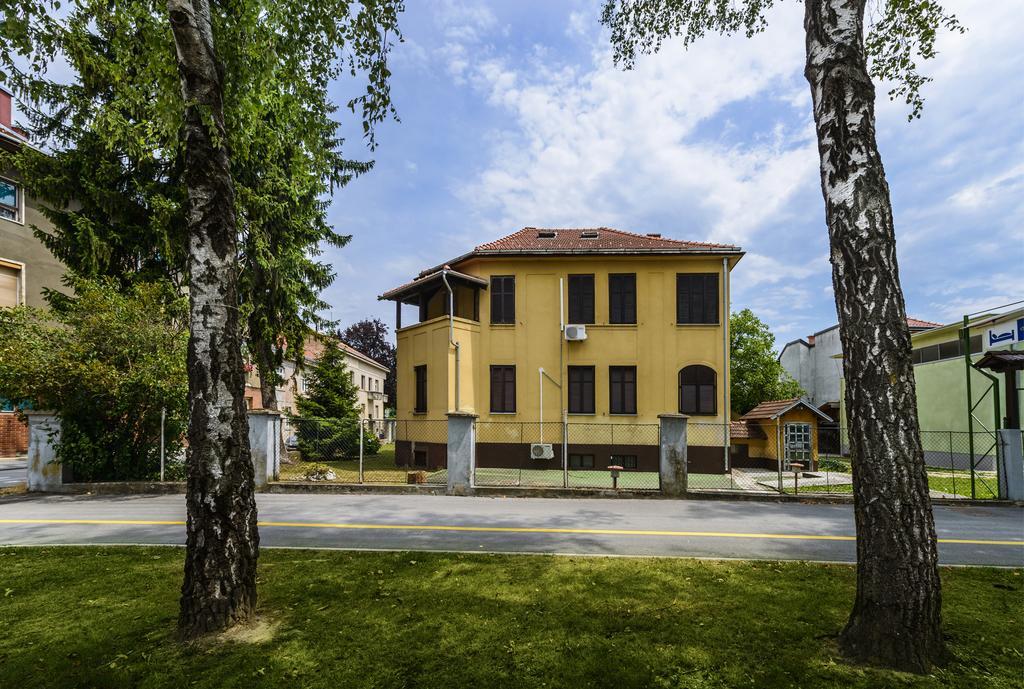 Vila Regina Rooms 카를로바츠 외부 사진