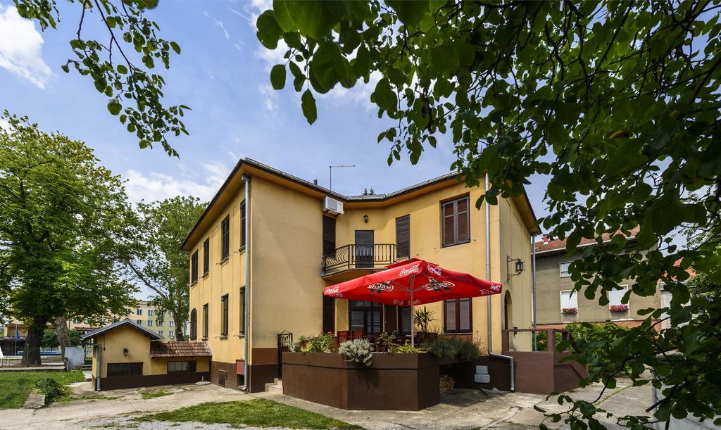 Vila Regina Rooms 카를로바츠 외부 사진