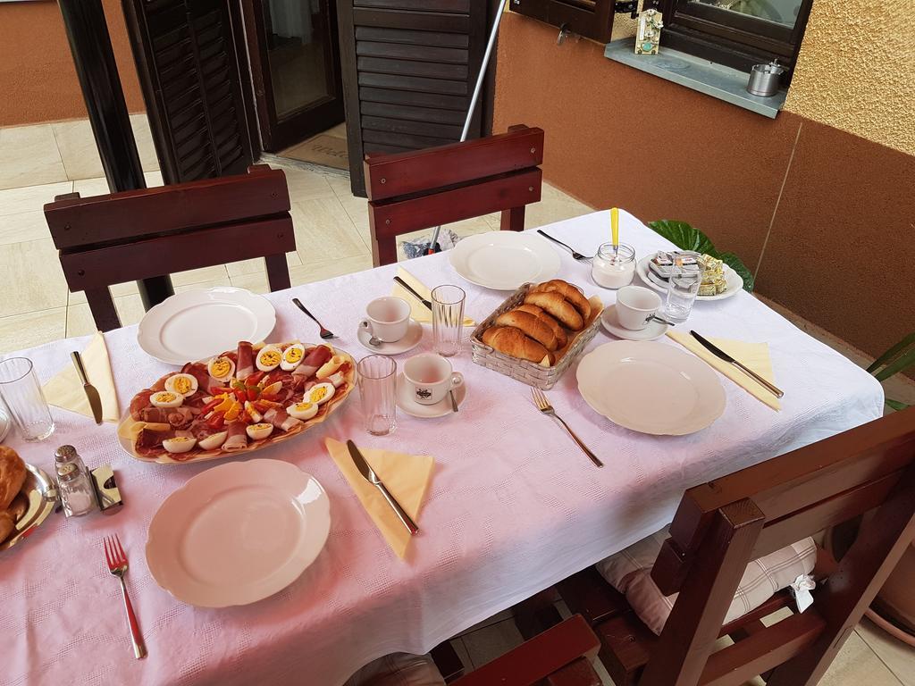 Vila Regina Rooms 카를로바츠 외부 사진