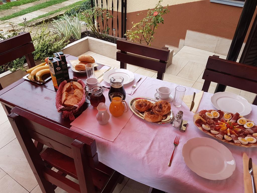 Vila Regina Rooms 카를로바츠 외부 사진